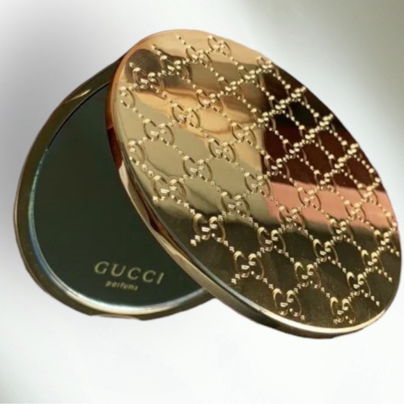 NIB Gucci Gold Metal GG Monogram Double-Sided Compact Mirror - Picture 3 of 7